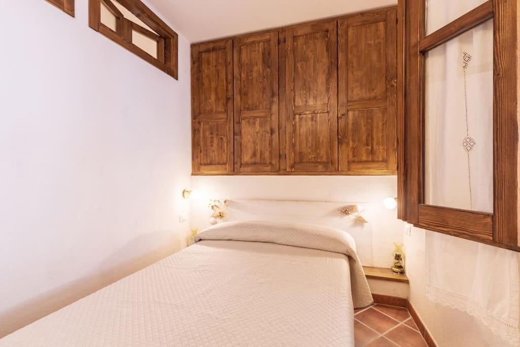 Domm'E Antoni Apartamento Baunei Exterior foto
